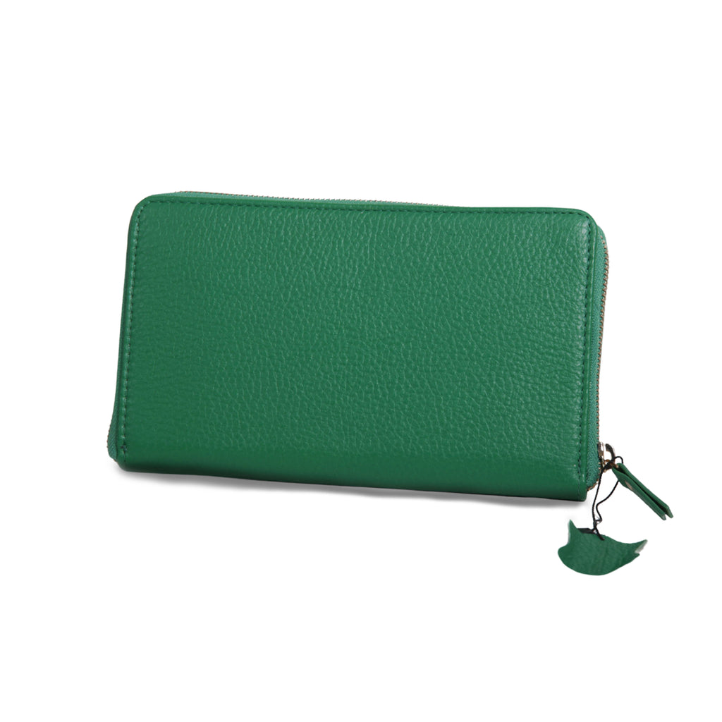 Perfectly Designed Clutches for Women